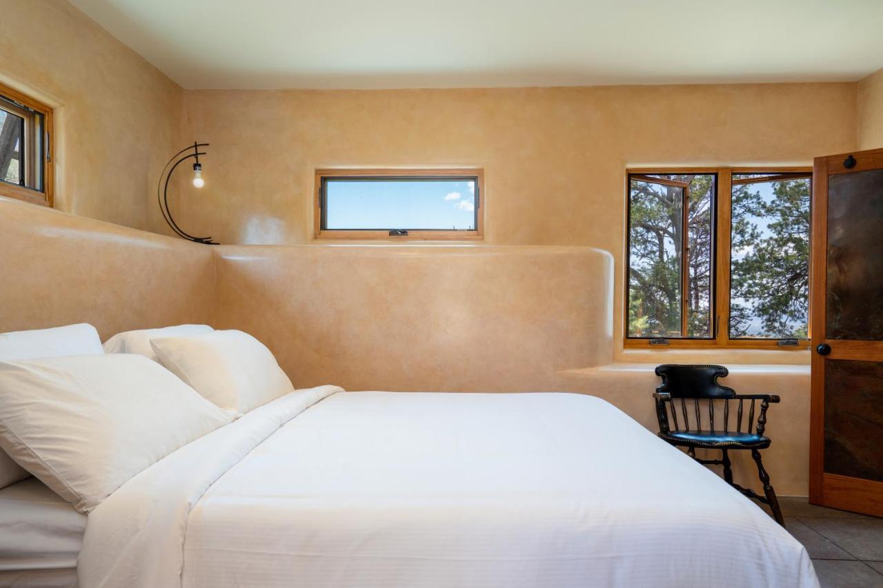 Santa Fe Ridgetop Retreat With 2 Hot Tubs And Views Екстериор снимка